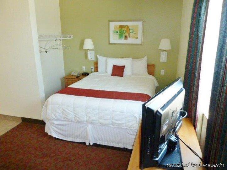 Americas Best Value Inn & Suites-Winnie Buitenkant foto