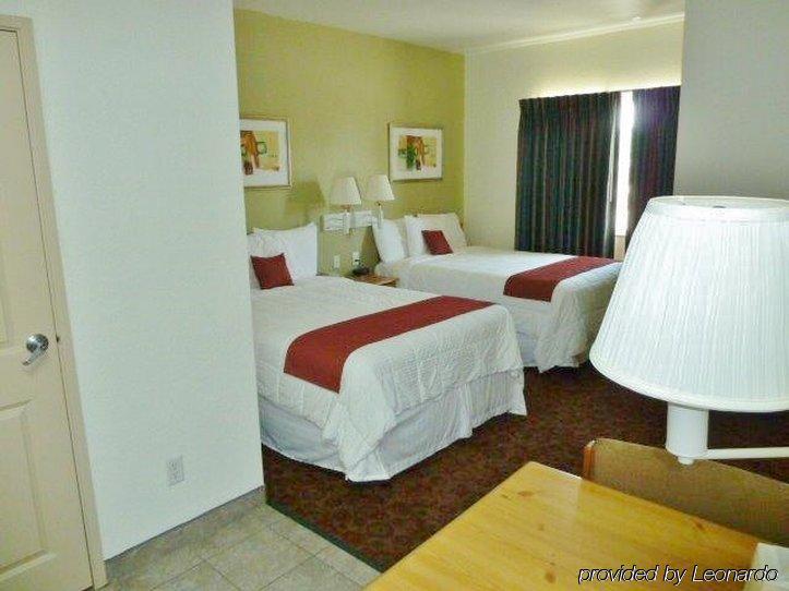 Americas Best Value Inn & Suites-Winnie Buitenkant foto