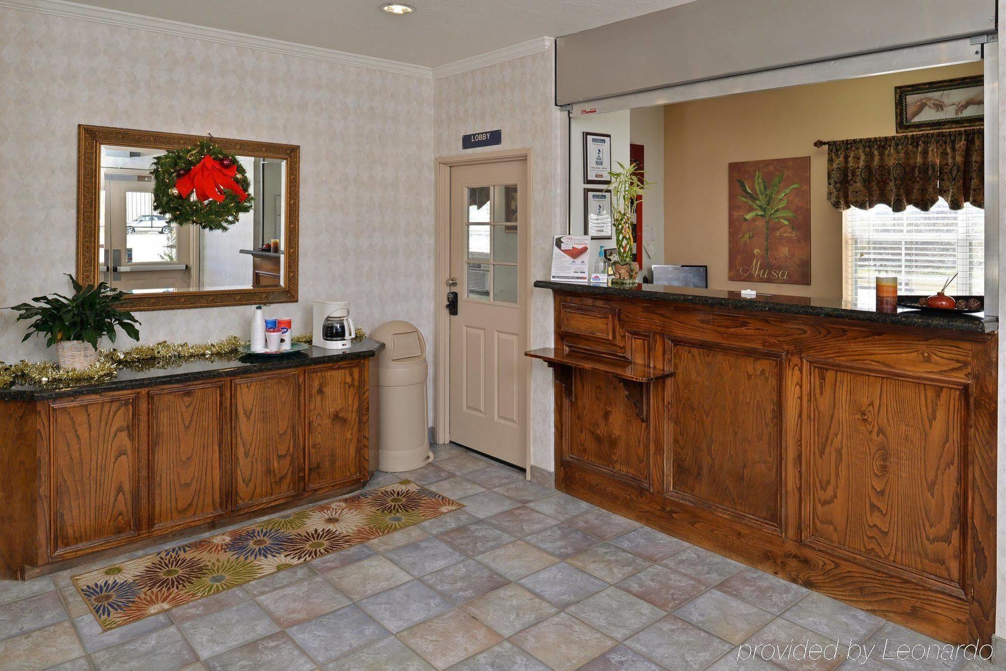 Americas Best Value Inn & Suites-Winnie Buitenkant foto
